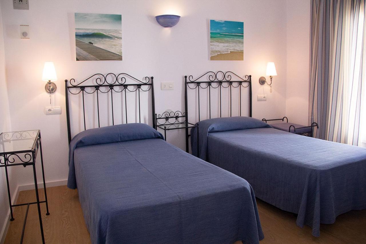 Hostal Alemania Es Pujols Zewnętrze zdjęcie